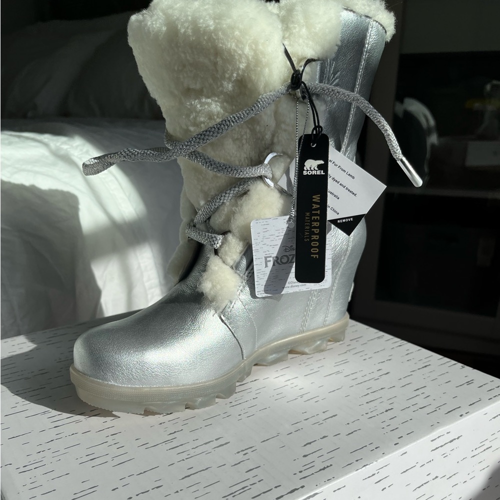 Sorel Women's Metallic Silver “Frozen” Boots